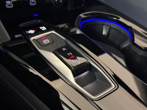 Used 2025 Audi Q5 Premium w/ Convenience Package image 26