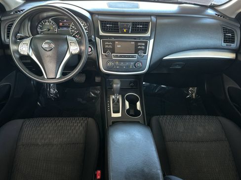 Used 2016 Nissan Altima 2.5 S w/ Power Driver Seat Package FWD image 12