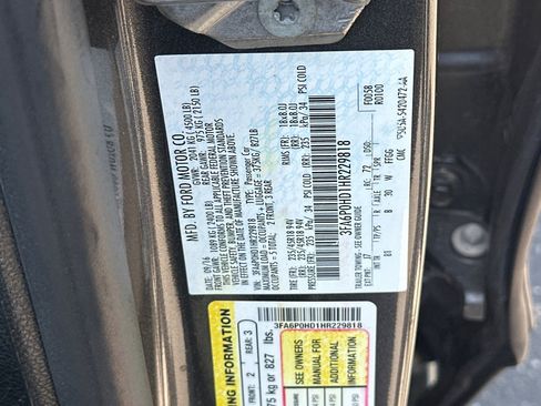 Used 2017 Ford Fusion SE FWD image 27