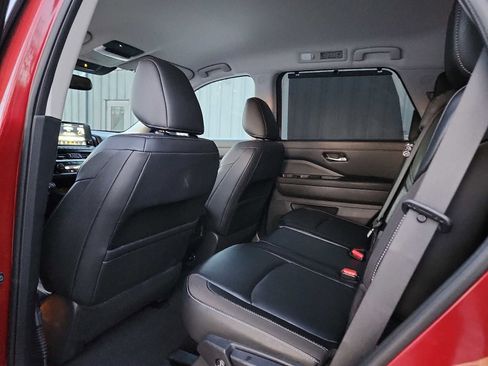 Used 2022 Nissan Pathfinder SL image 10