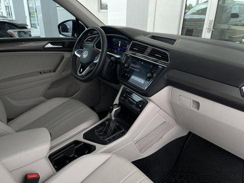 Used 2023 Volkswagen Tiguan SE FWD image 22
