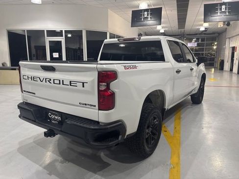 Used 2022 Chevrolet Silverado 1500 Custom Trail Boss w/ LPO, Dark Essentials Package image 8