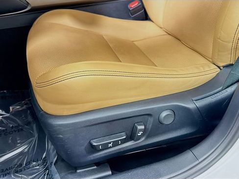 Used 2018 Lexus IS 300 AWD w/ Comfort Package image 16