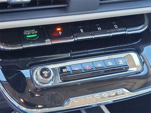 New 2025 Lincoln Corsair Premiere image 19