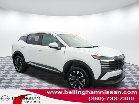 Used 2025 Nissan Kicks SV image 1