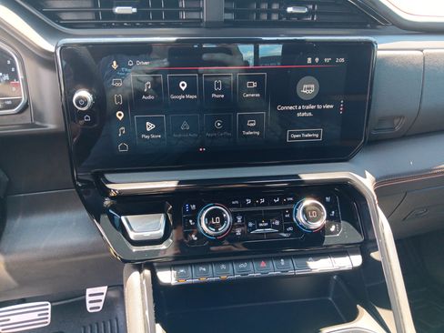Used 2025 GMC Sierra 1500 AT4 w/ AT4 Premium Package AWD/4WD image 13