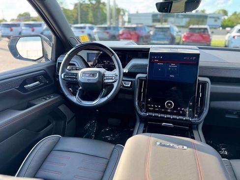 Certified 2026 GMC Yukon AT4 Ultimate AWD/4WD image 12