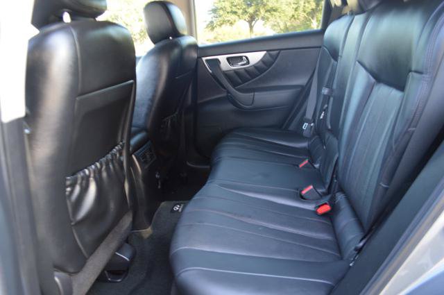 Used 2015 INFINITI QX70 AWD w/ Premium Package image 18
