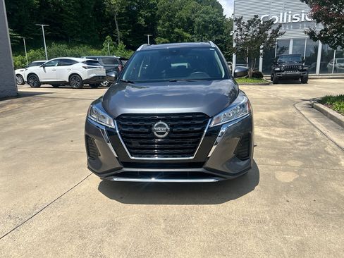 Used 2021 Nissan Kicks SV FWD image 8