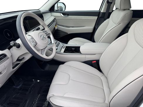 Used 2025 Hyundai Palisade Calligraphy image 9