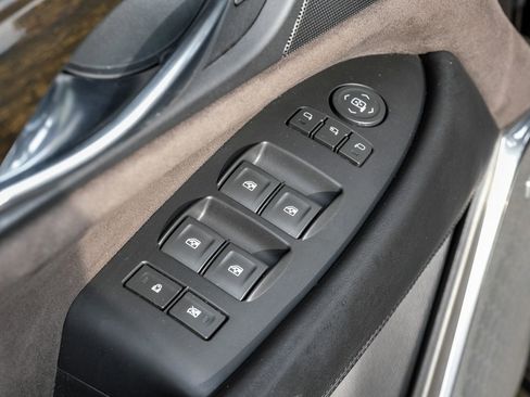 Used 2017 Cadillac Escalade Platinum image 36