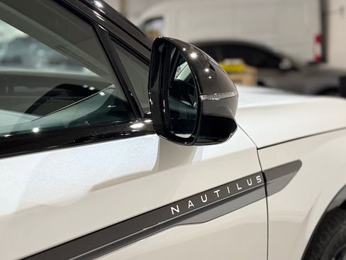 New 2026 Lincoln Nautilus Reserve w/ Jet Appearance Package AWD/4WD image 12
