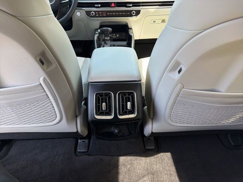 Used 2025 Kia Sorento S AWD/4WD image 21