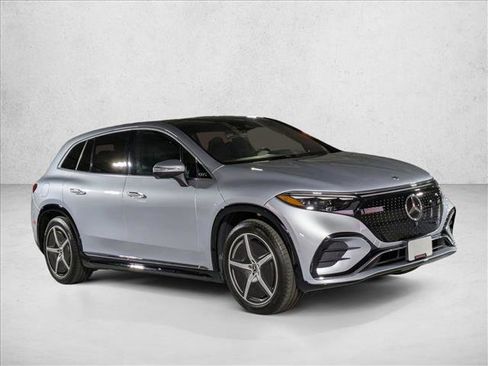 Certified 2023 Mercedes-Benz EQS 580 4MATIC SUV image 3