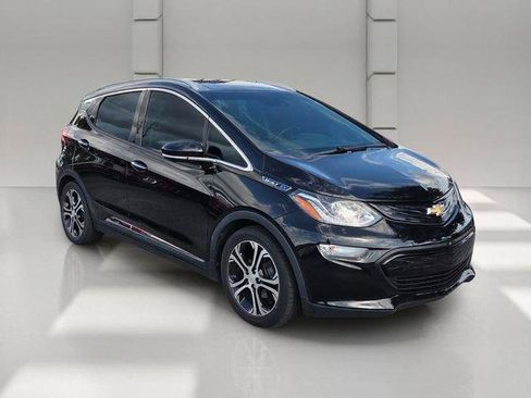 Used 2020 Chevrolet Bolt Premier w/ Infotainment Package FWD image 7