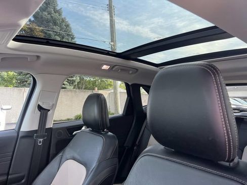 Certified 2021 Ford Escape Titanium w/ Titanium Elite Package AWD/4WD image 8