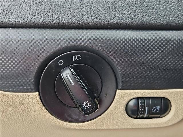 Used 2014 Volkswagen Jetta SE FWD image 10