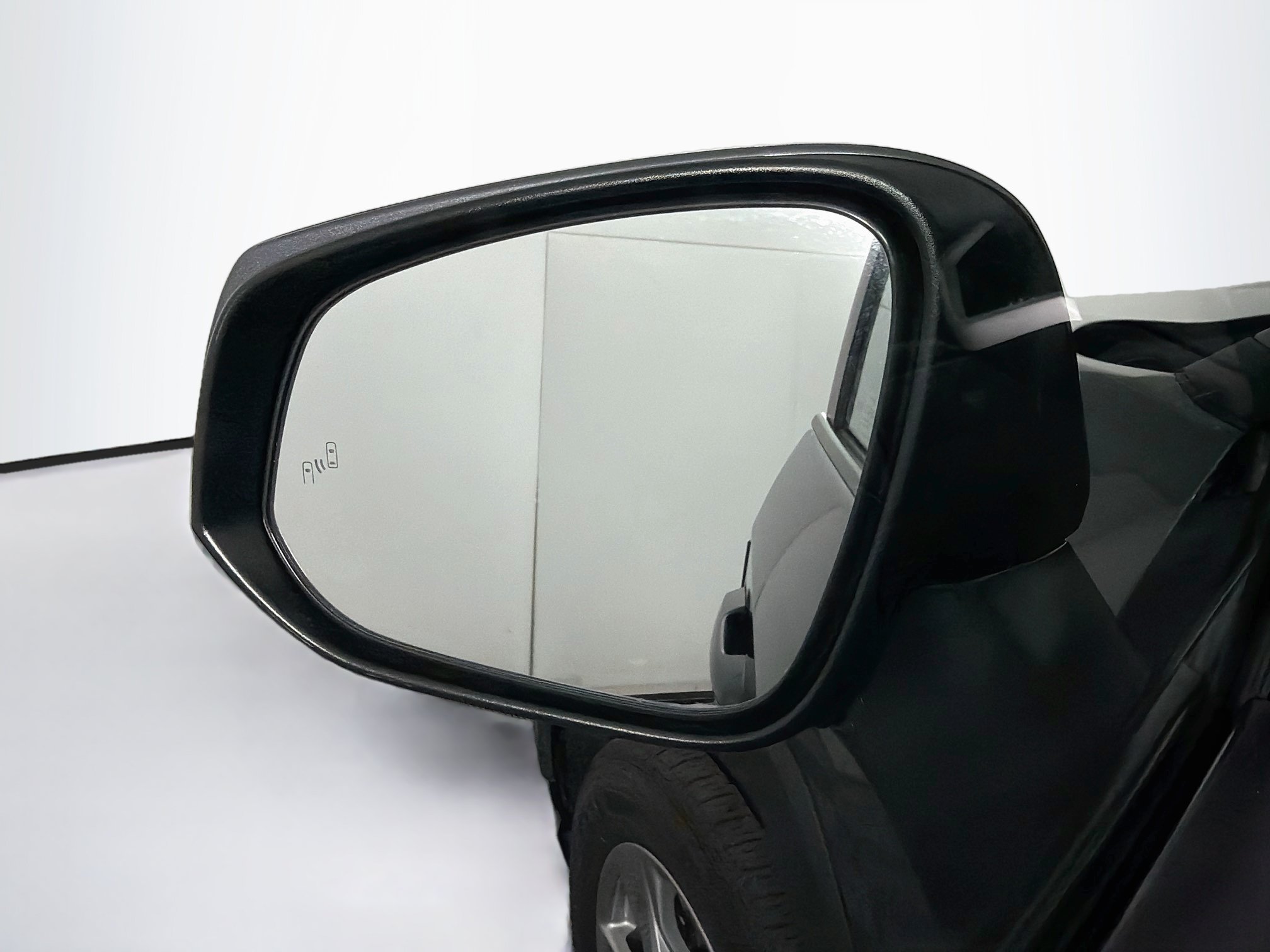 Used 2024 Toyota RAV4 LE AWD/4WD image 16