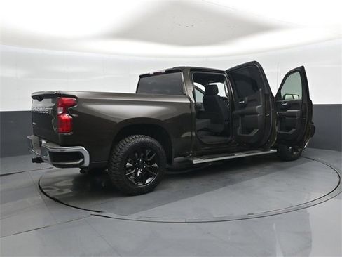 Used 2019 Chevrolet Silverado 1500 LT w/ Texas Edition image 46