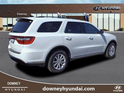 Used 2023 Dodge Durango SXT image 4
