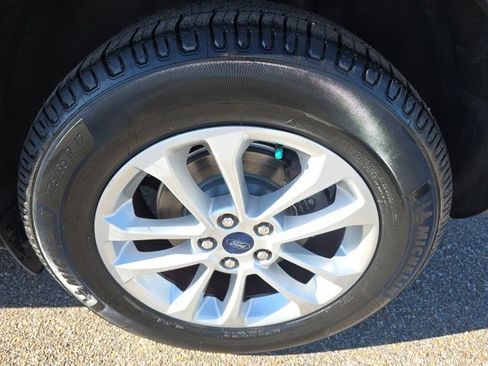 Used 2021 Ford Escape SE w/ Convenience Package image 11