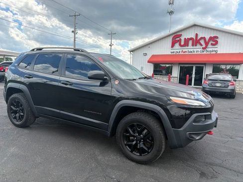 Used 2016 Jeep Cherokee Trailhawk AWD/4WD image 1