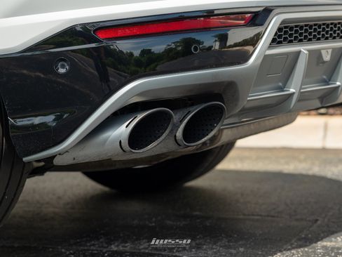 Used 2021 Lamborghini Urus AWD/4WD image 23