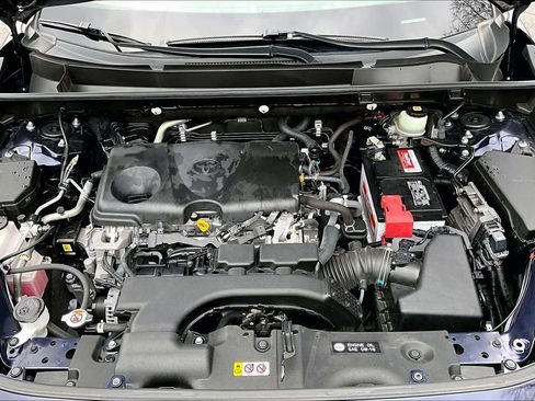 Used 2021 Toyota RAV4 XLE w/ Convenience Package image 31