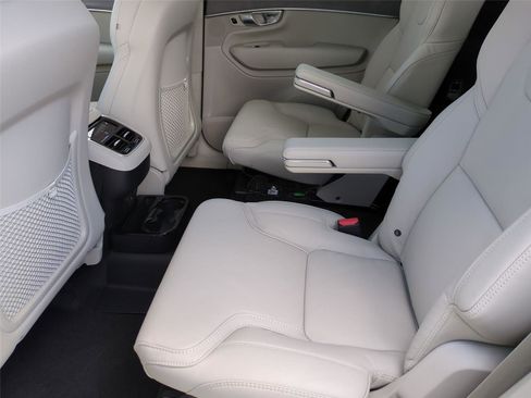 New 2026 Volvo XC90 B6 Ultra w/ Protection Package AWD/4WD image 17