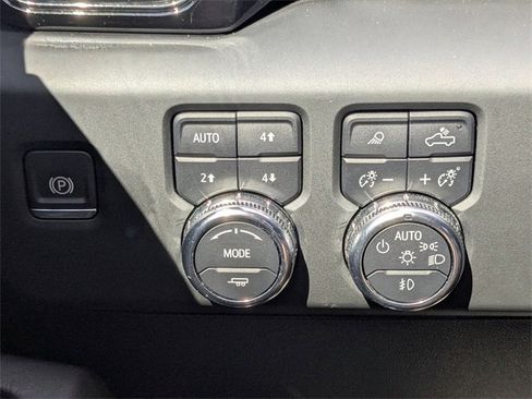 Used 2024 GMC Sierra 1500 AT4X image 24