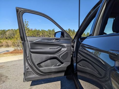 New 2025 Jeep Grand Cherokee Laredo image 48