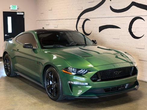 Used 2022 Ford Mustang GT Premium w/ Black Accent Package RWD image 14