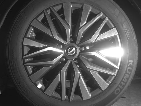 Used 2025 Nissan Altima 2.5 SV image 14