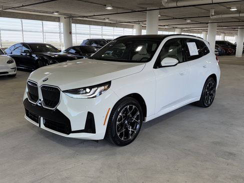 Used 2025 BMW X3 xDrive30i w/ M Sport Package image 4
