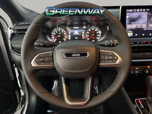 New 2026 Jeep Compass Latitude image 19