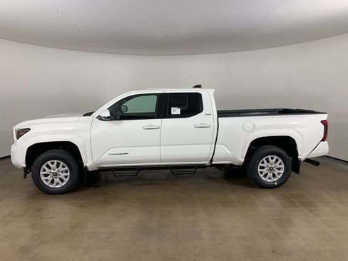 New 2026 Toyota Tacoma SR5 AWD/4WD image 14