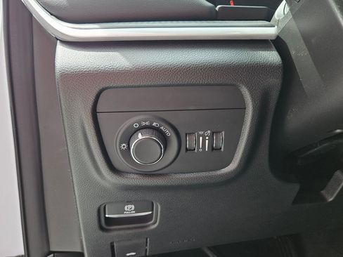 New 2026 Jeep Grand Cherokee L 4WD image 18