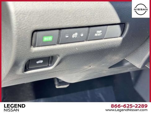 Used 2023 Nissan Sentra SV FWD image 18