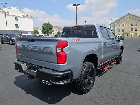 Used 2024 Chevrolet Silverado 1500 LT Trail Boss w/ Convenience Package II AWD/4WD image 5
