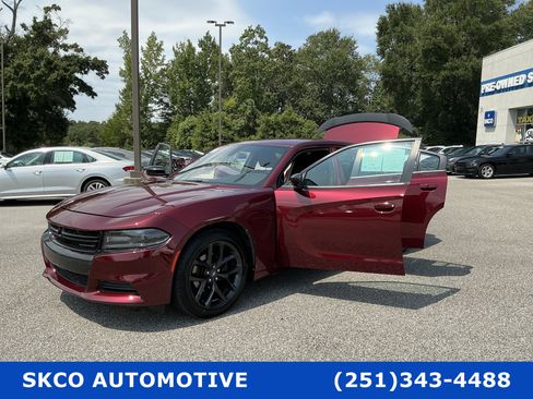Used 2020 Dodge Charger SXT w/ Blacktop Package RWD image 30