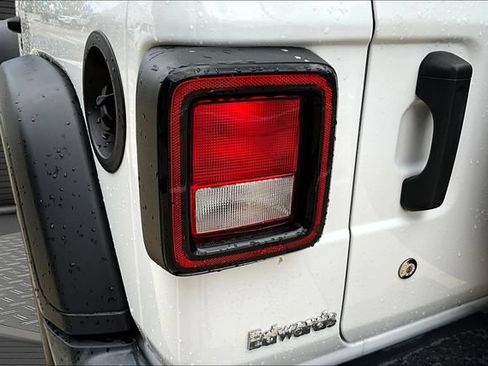 Used 2019 Jeep Wrangler Sport AWD/4WD image 23