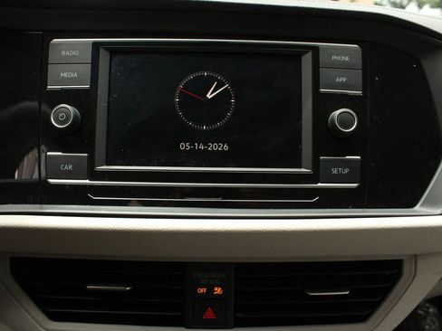 Used 2019 Volkswagen Jetta SE FWD image 32
