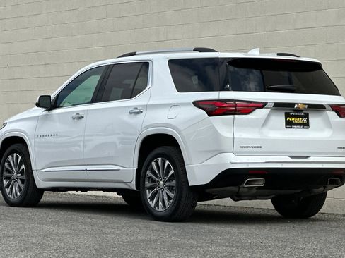 Certified 2023 Chevrolet Traverse Premier w/ LPO, Cargo Package FWD image 6