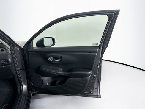 Used 2025 Honda HR-V LX image 29