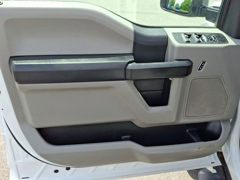 Used 2019 Ford F550 4x4 Crew Cab Super Duty image 9