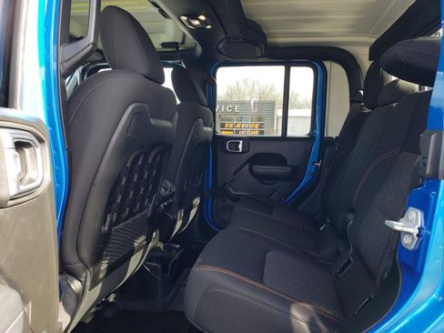 Used 2022 Jeep Gladiator Mojave w/ LED Lighting Group image 12