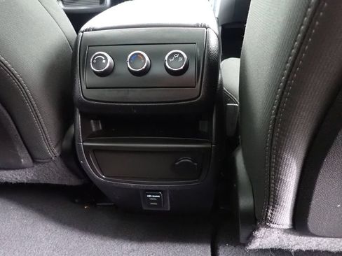 Used 2016 Chevrolet Traverse LT AWD/4WD image 38