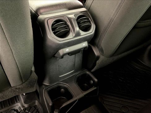 Used 2021 Jeep Wrangler Unlimited Sport AWD/4WD image 11