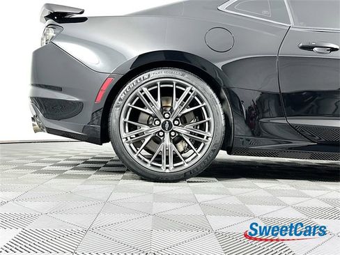 Used 2022 Chevrolet Camaro ZL1 image 43