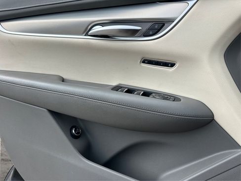 Used 2020 Cadillac XT5 Premium Luxury FWD image 28